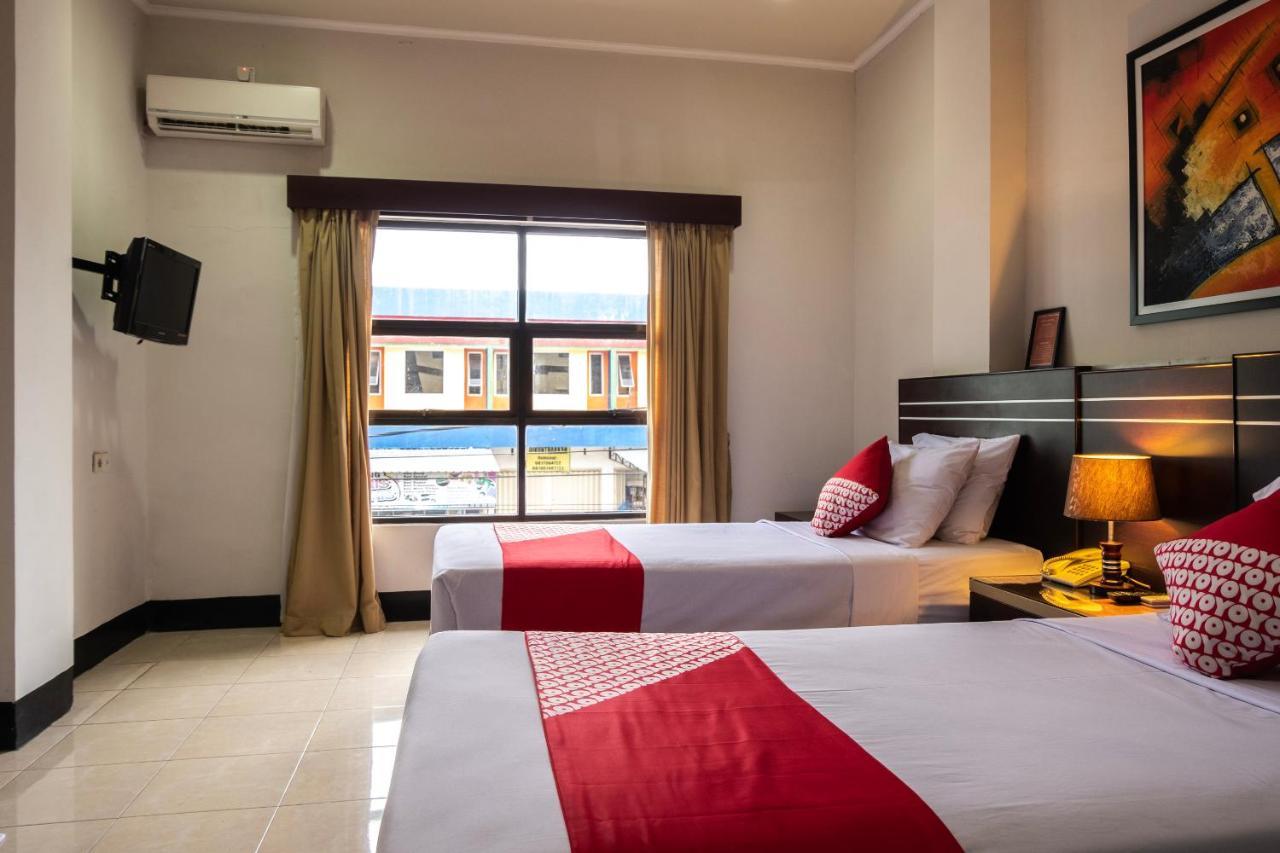 Maktal Hotel Матарам Экстерьер фото